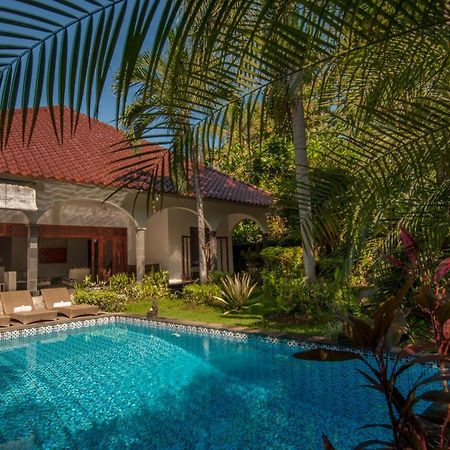 Villa Kelapa โลวินา ภายนอก รูปภาพ